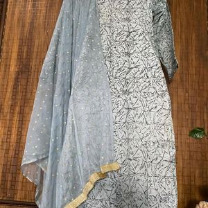 Grey Kurta With Dupatta