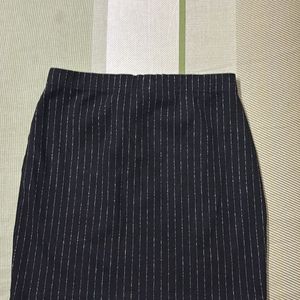 Mini black n white skirt