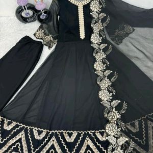 Pakistani Gown suit  🔥