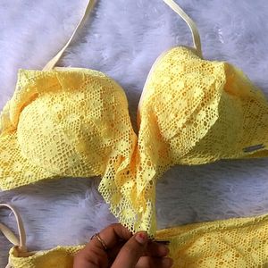 Yellow Padded Frills Schiffli Bikini Set 👙