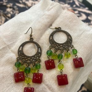 Pure red stone earings