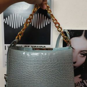 aesthetic cyan hand bag