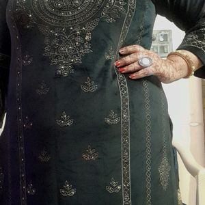 Black  Heavy  Velvet Partywear For Winters