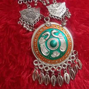 Metal Necklace Multi  Print Nice Jwellery