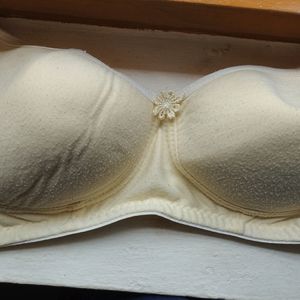 women full coverage lightly padded bra