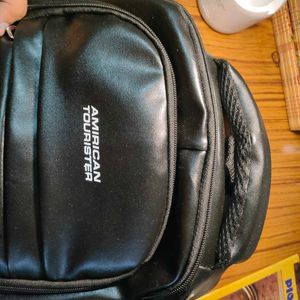 American Tourist er Leather Backpack