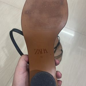 Zara Block Sandals🎀