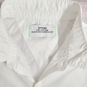 Spykar Men White Solid Slim Fit Casual Shirt