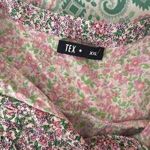 Cotton Floral Top. Size XXL