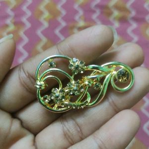 Golden Stone Pin For Saree