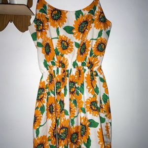 sunflower print backless dress 👗