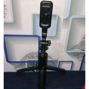 Amazon Basics 4-in-1 Selfie Stick Tripod Stand