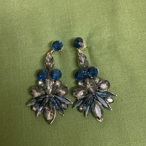 BEAUTIFUL STONE EARRINGS