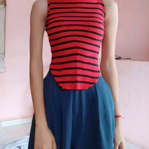 Stripe Side Cross Zipper Neck Sleeveless Top