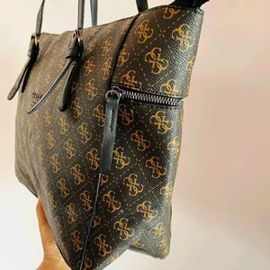 Guess brown monogram shoulderbag