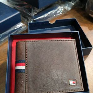 Leather Wallets _Tommy Hilfiger