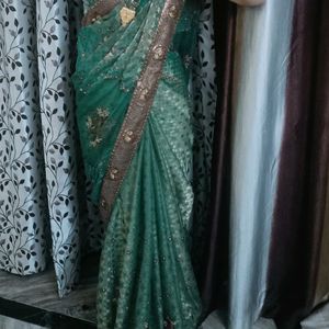 Festiv Wear Saree With Half Net Fabric In Pallu!