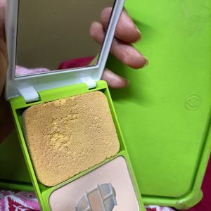 Sunisa Korean Foundation And Green Tea Compact