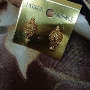 Golden stud Earings