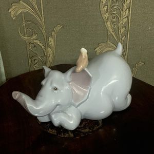 Price Drop!!Nao By Lladro Elephant✨