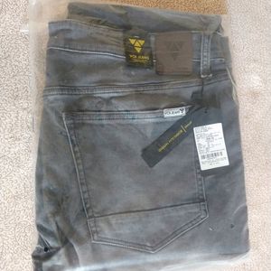 New with Tags Borris Slim Tapered VOI Men's Jeans