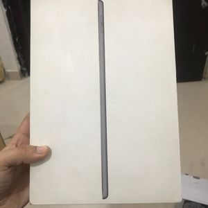 Apple iPad 8th Gen With  Box And Cable