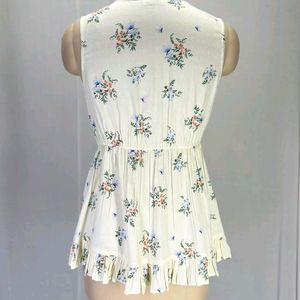 New Twist Cream Floral Top