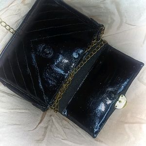 Fancy Black Slingbag🖤👜