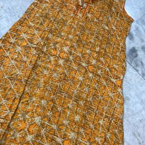 Yellow Kurta Bust 40