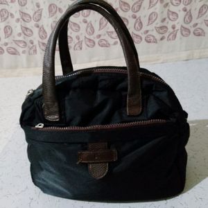 Hand Bag For Women .