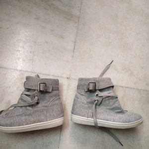 Grey boots | size - 5 |