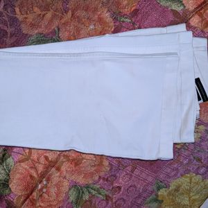 Bell bottom White Jean (NEW)