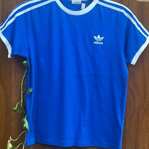 Addidas Tshirt 👕