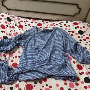 Puff Sleeved Drape Shirt With Knot