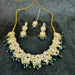 Green Diamond Necklace Set