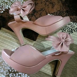 LATEST HEELS FOR WOMEN