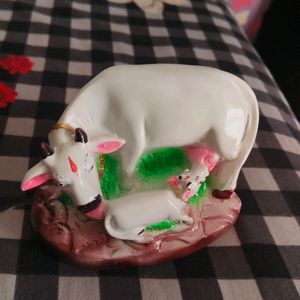 Ceramic Cow With Her Baby..Showpiece,idol..