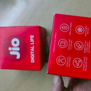 JioFi 6 JMR1040 Wireless WiFi Data Card - Jio