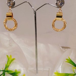 Hanging Round Earrings Golden