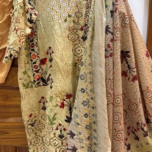 3xl Pakistani Lawn Set With Lengthy Shawl