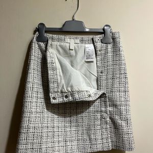 H&M Tweed Cute Button Skirt