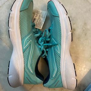 Decathlon Sports Shoes