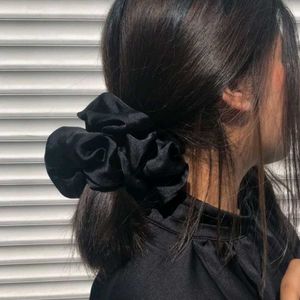 Giant Black ⚫️ Scrunchie 😍🙉❤️‍🔥