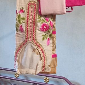 I Am Selling Ready Made Suit Salwar