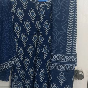 Klosia Kurti Set