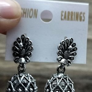 A Pair Of Small Jhumkas