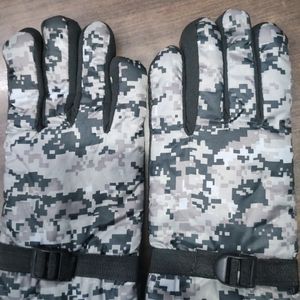 New Hand Gloves 🧤 Army Print And Other Clover