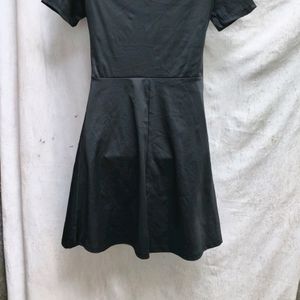 4.18.8 CUTE BLACK DRESS