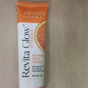 Jovees Vitamin C Face Wash