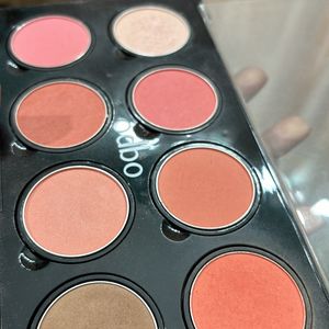 BLUSH PALETTE